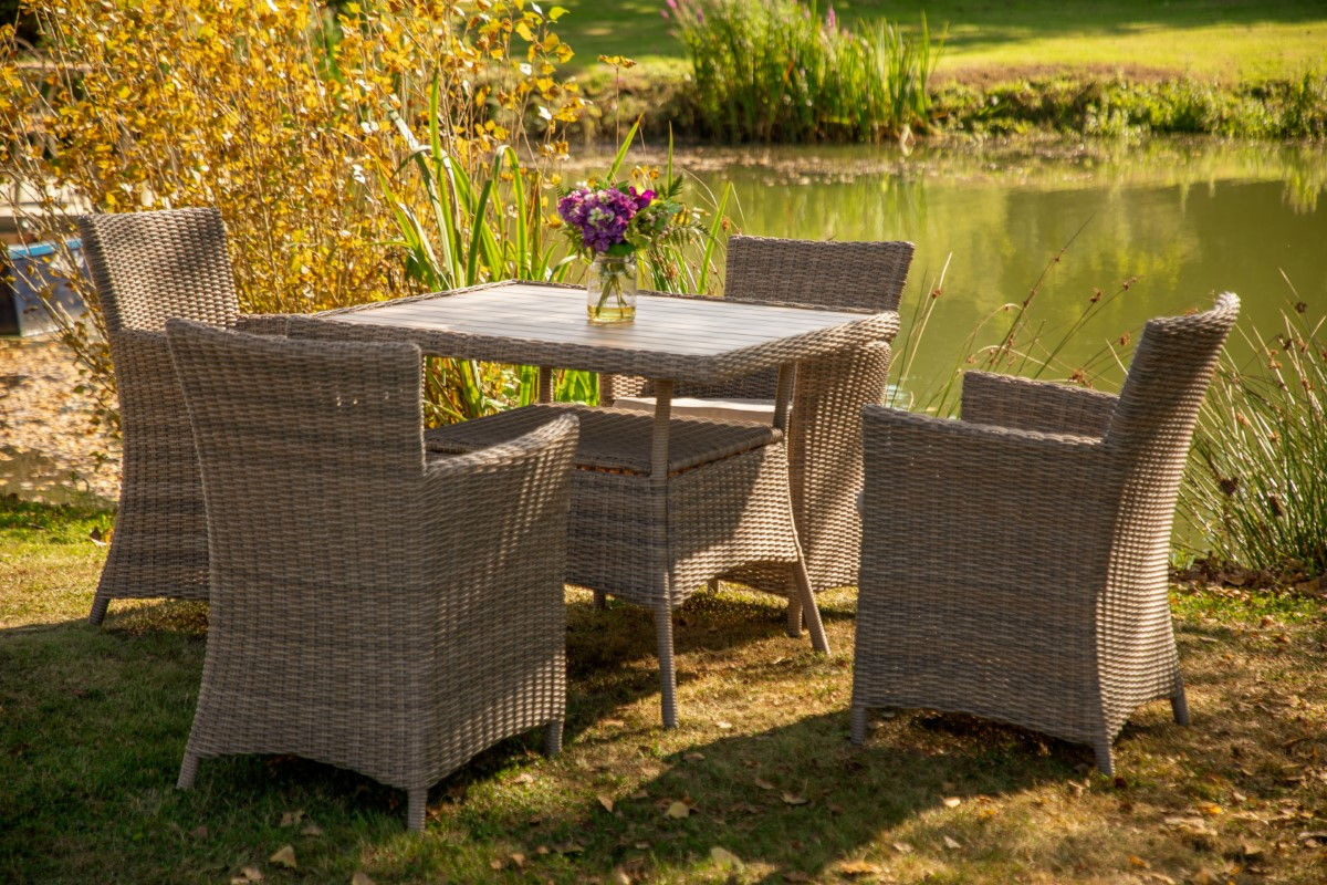 LifestyleGarden Bermuda 4 Seat Dining Set in Natural