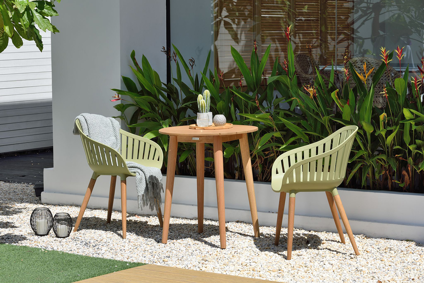 LifestyleGarden Nassau DuraOcean 66cm Round Bistro Set - Green