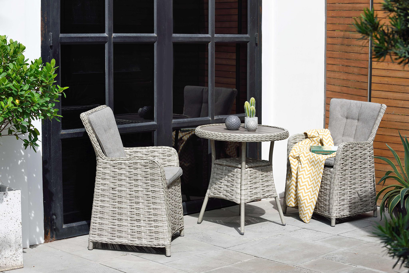 LifestyleGarden Samoa Bistro Set