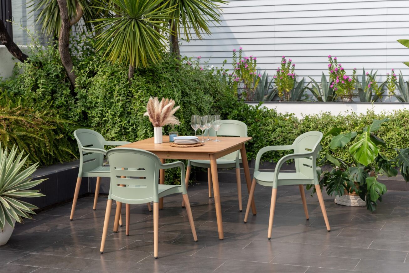 LifestyleGarden Onyx 4 Seat Dining Set Green